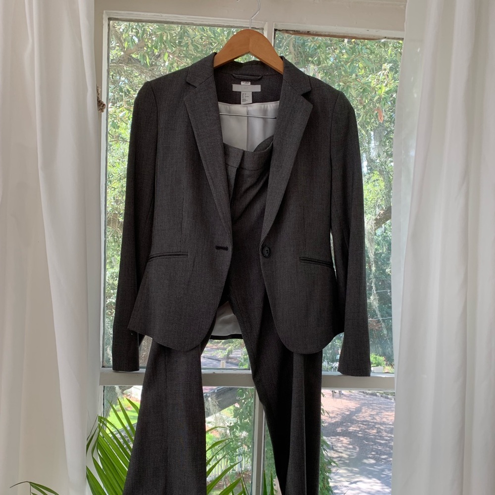 H&M suit 👩🏻‍💼💅🏻